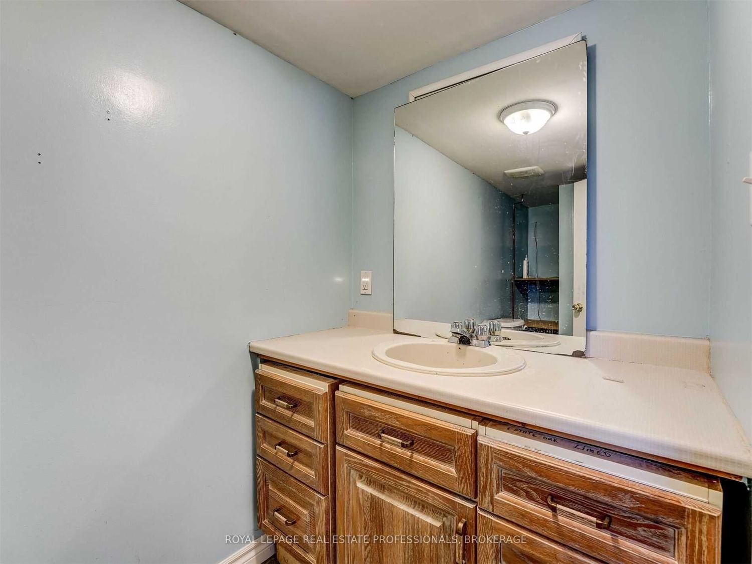 Listing Image 25