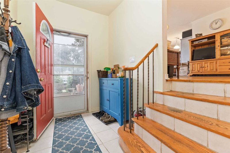 14 Lonsdale Pl, Barrie, L4M 4J1 | Image 3