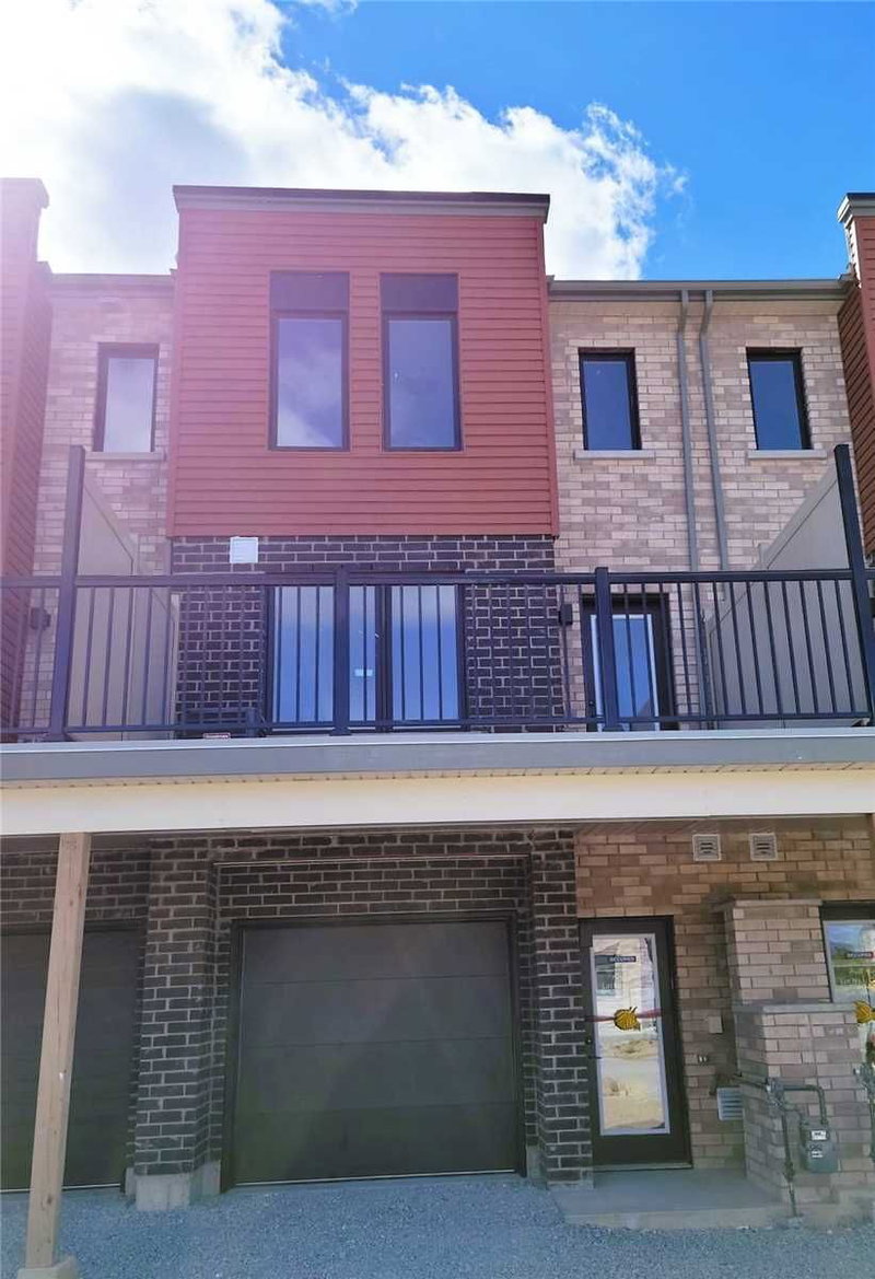 119 Fairlane Ave, Barrie, L9J 0M5 | Image 2