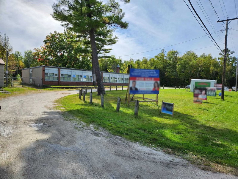 3267 Mosley St, Wasaga Beach, L9Z 1V2 | Image 2