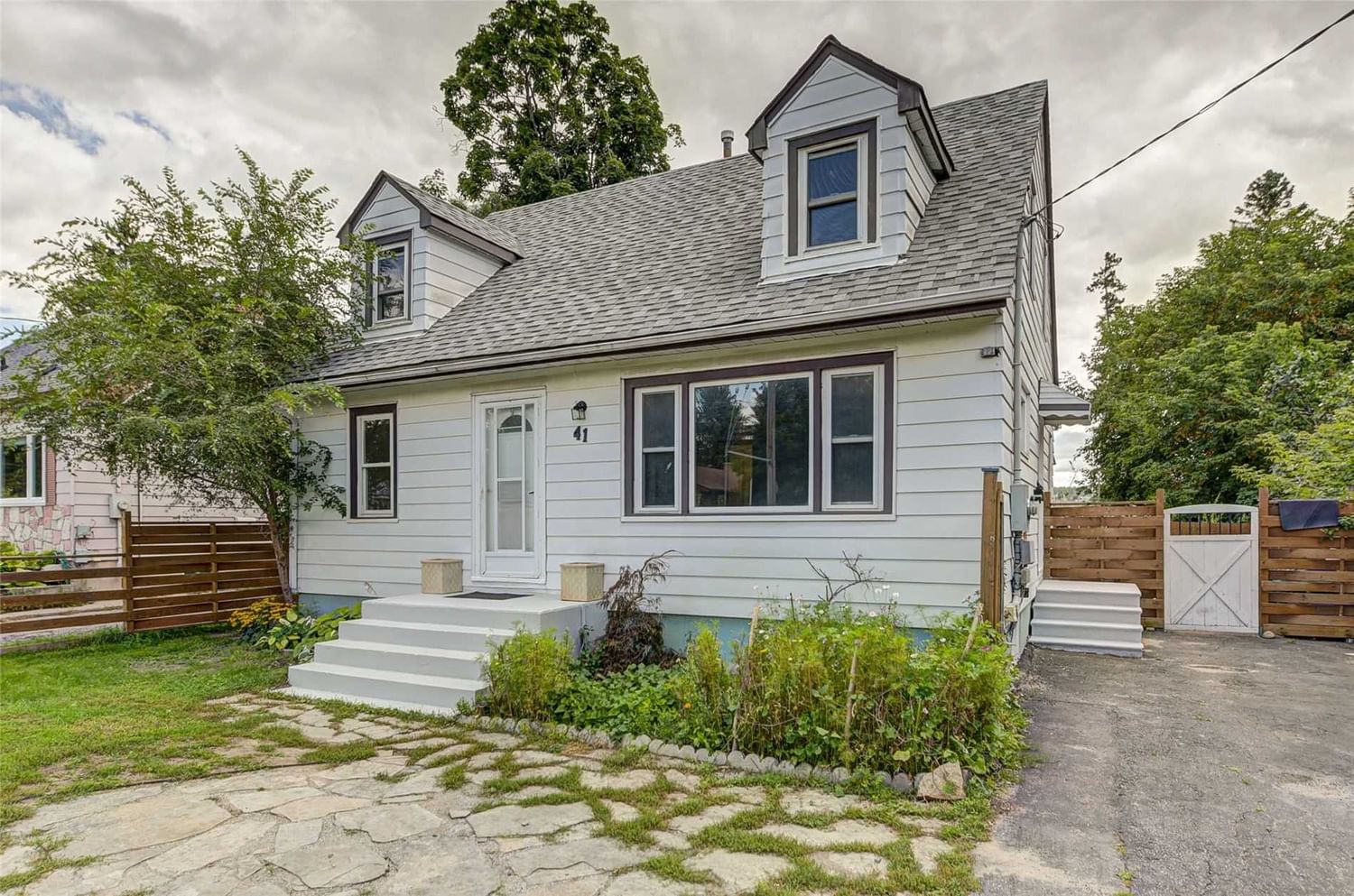 Listing Image 1