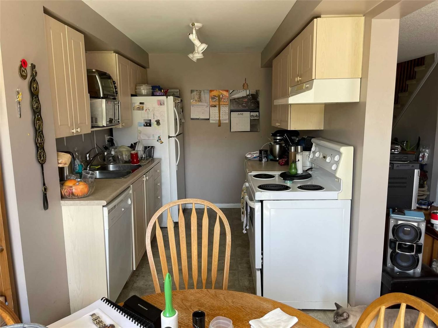 Listing Image 7
