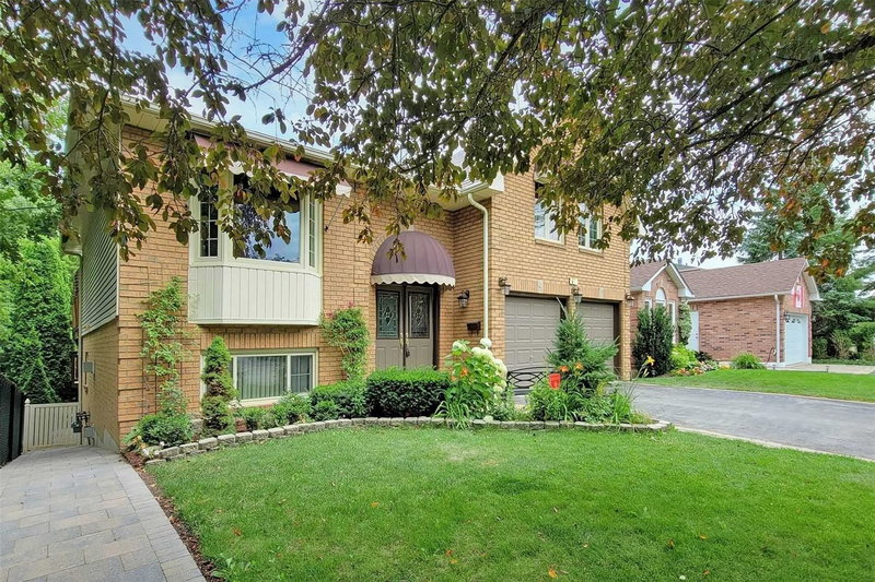 17 Barre Dr, Barrie, L4N 7N6 | Image 3