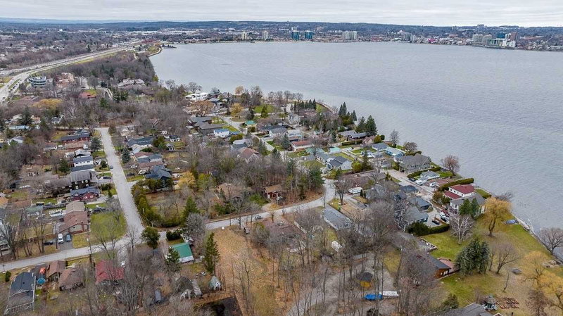 56 Brennan Ave, Barrie, L4N 4B1 | Image 3