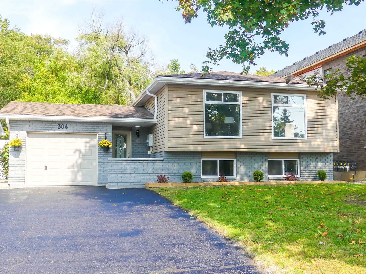 Detached House leased at 304 Edgehill Drive, Barrie, Edgehill Drive, L4N 9X4 - MLS: S5874236