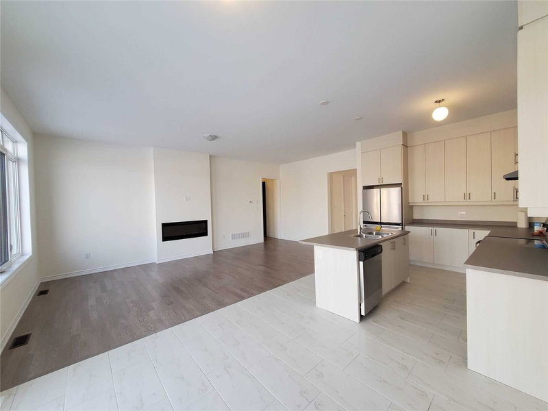 298 Ramblewood Dr, Wasaga Beach, L9Z 1R5 | Image 2