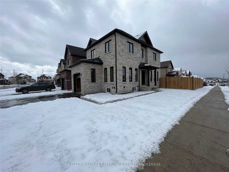 147 Sun King Cres, Barrie, L4M 0E4 | Image 3