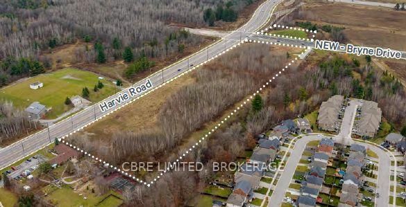 45 Harvie Rd, Barrie, L4N 0Z1 | Image 3