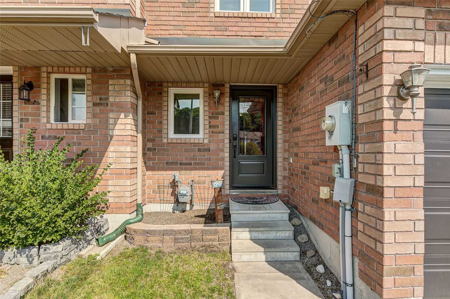 Townhouse sold at 31 Goodwin Drive, Barrie, Painswick South, L4N 6K6 - MLS: S5921255