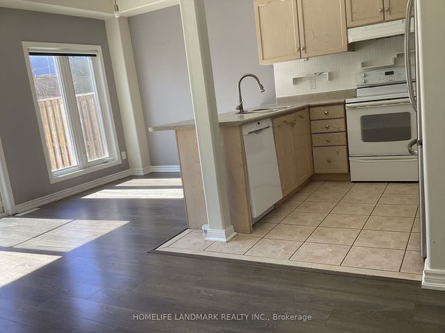 13 - 488 Yonge Street