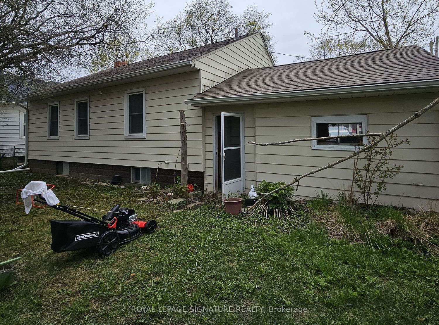 Listing Image 7