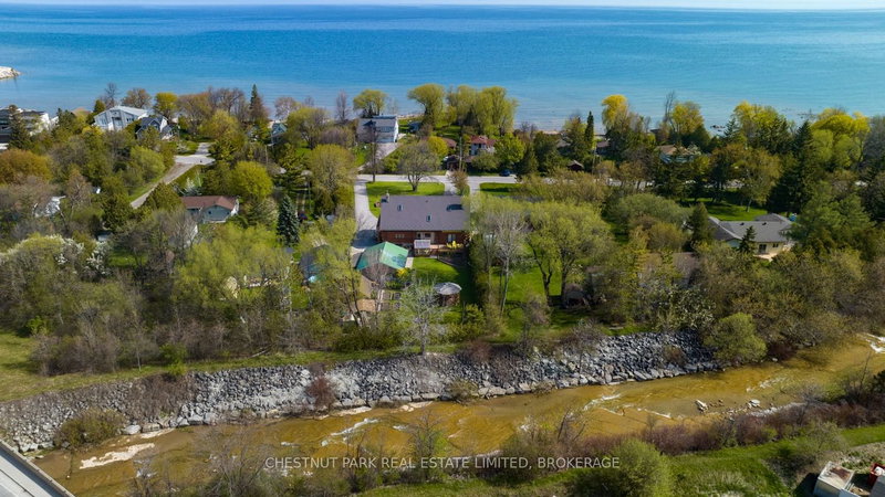 24 Oliver Cres, Collingwood, L9Y 3Z1 | Image 2