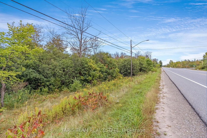 9746 Beachwood Rd, Collingwood, L9Y 3Z1 | Image 3