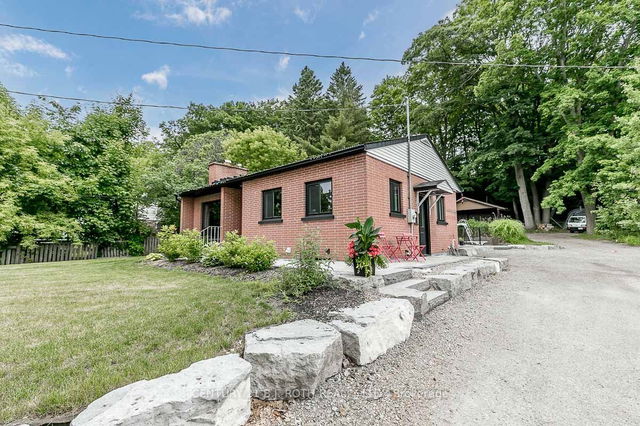 290 Shanty Bay Road