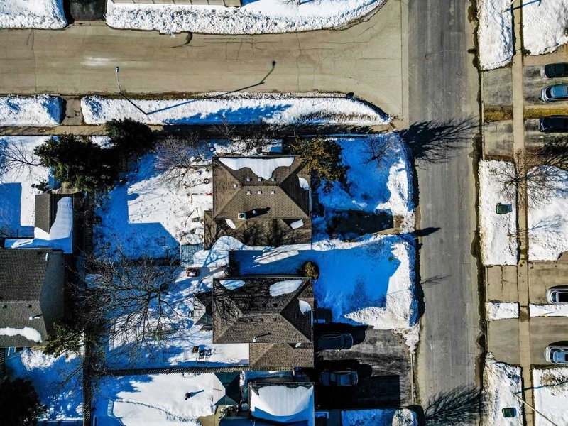 188 Cardinal St, Barrie, L4M 6G4 | Image 2