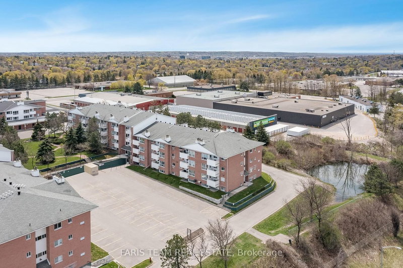 304 - 120 Bell Farm Rd, Barrie, L4M 6J2 | Image 2