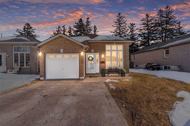 21 Loon Avenue