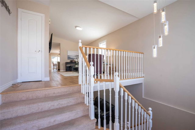 21 Loon Avenue