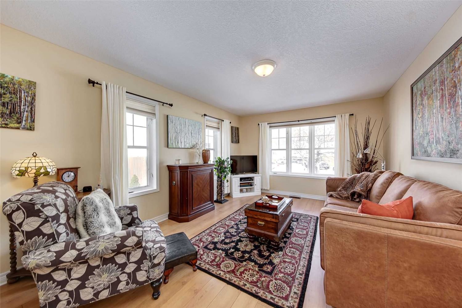 Listing Image 7