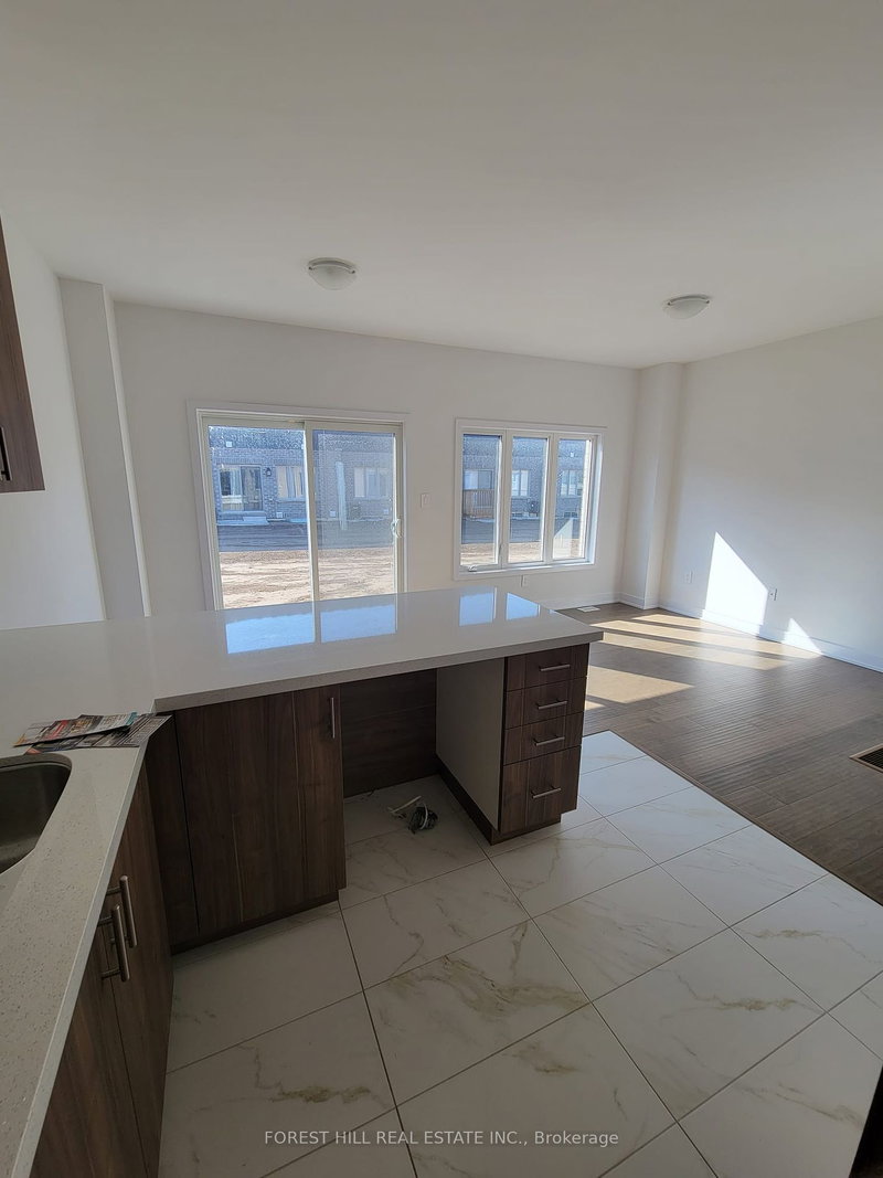 39 Turnberry Lane, Barrie, L9J 0M8 | Image 3