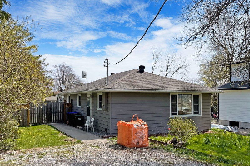 3965 Hilltop Rd E, Ramara, S3V 0S2 | Image 3