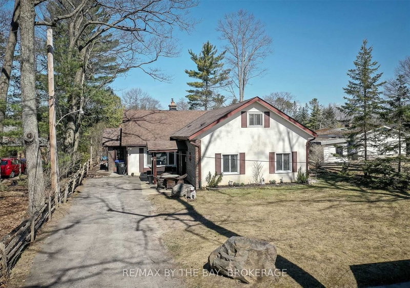 2082 River Rd W, Wasaga Beach, L9Z 2V8 | Image 3
