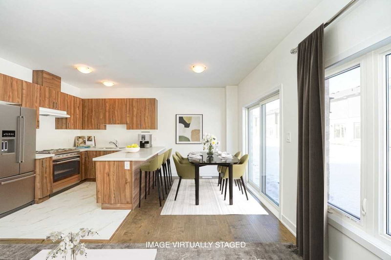 39 Turnberry Lane, Barrie, L9J 0M8 | Image 3