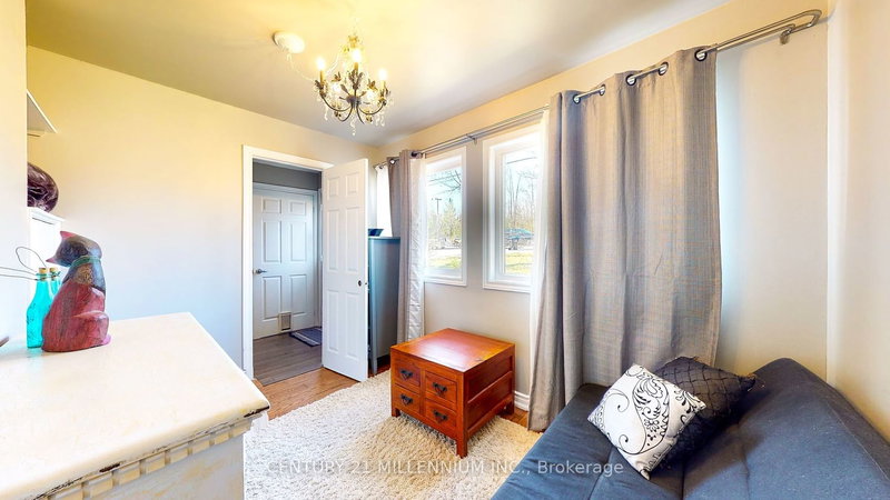 8892 Beachwood Rd, Wasaga Beach, L9Z 2Y5 | Image 2