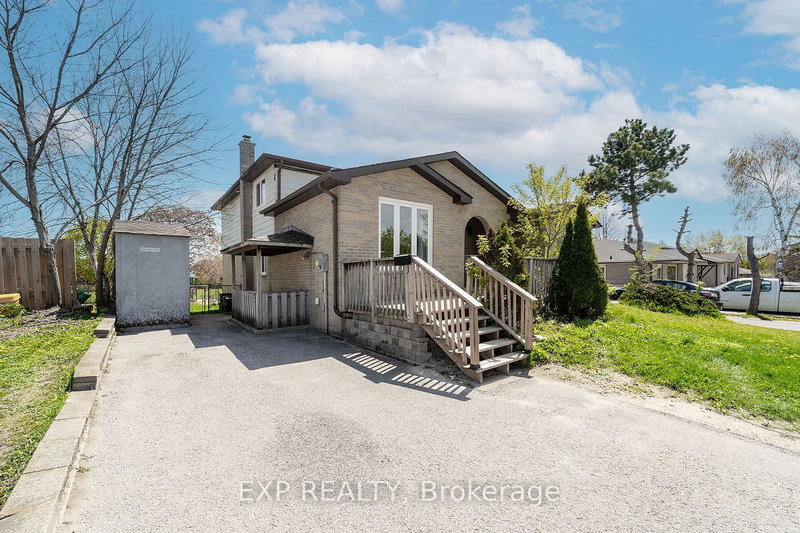 39 Sylvia St, Barrie, L4M 5J2 | Image 2