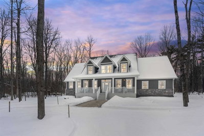 Detached House sold at 1886 Laughlin Falls Street, Severn, Ontario, L0K 1E0 - Coldwater - MLS: S5991627