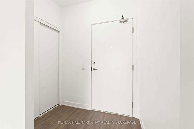 106 - 681 Yonge Street