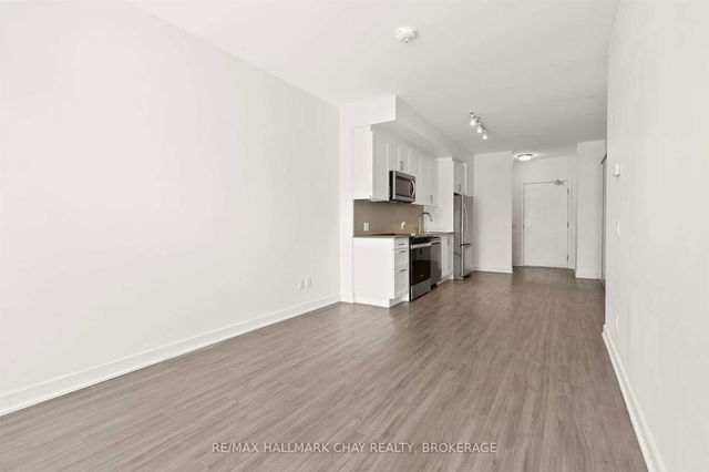 106 - 681 Yonge Street