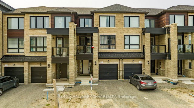 8 Blue Forest Crescent