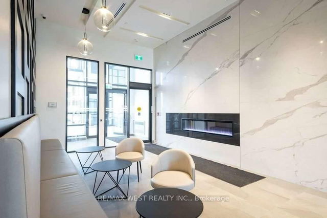 231 - 681 Yonge Street