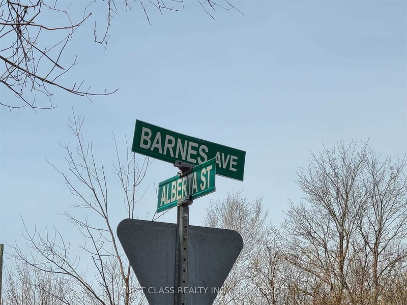 555 Barnes Ave, Tay, L0K 1R0 | Image 3