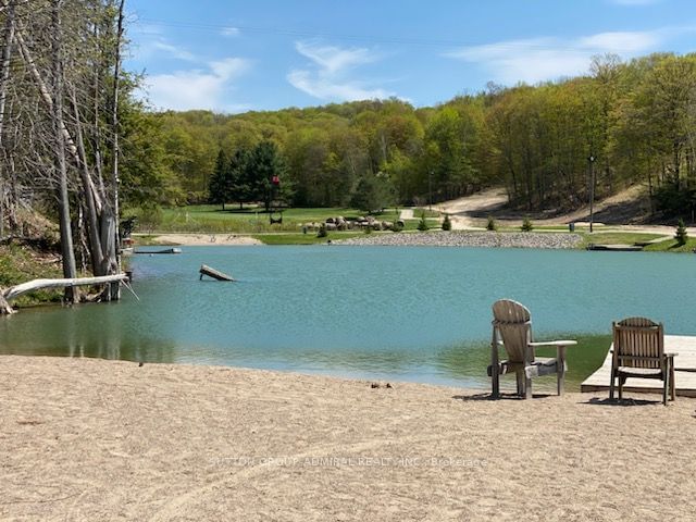 4 Boville Crt E, Oro-Medonte, L0L 2L0 | Image 2