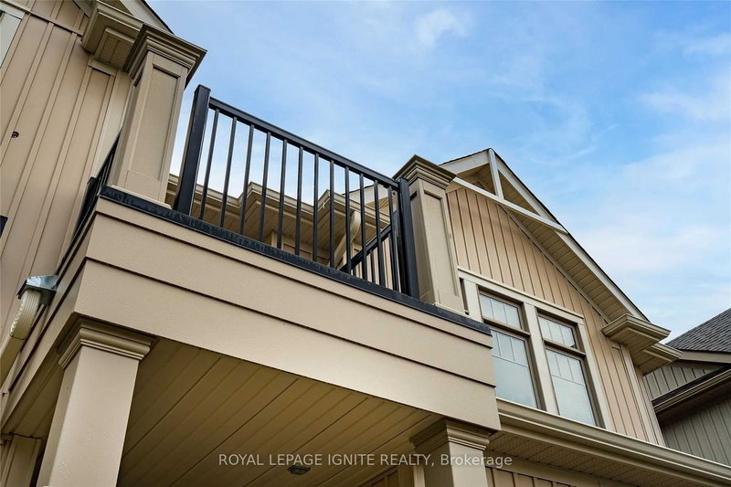 56 Kirby Ave, Collingwood, L9Y 3Y8 | Image 3