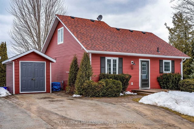 32 Algonquin Trail