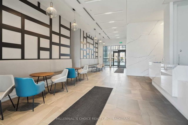 204 - 681 Yonge Street