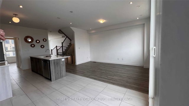 18 Blue Forest Crescent