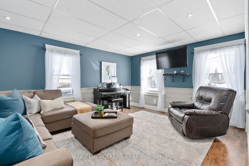 46 Park St, Barrie, L4N 1H5 | Image 3