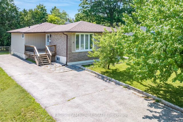 17 Daphne Crescent
