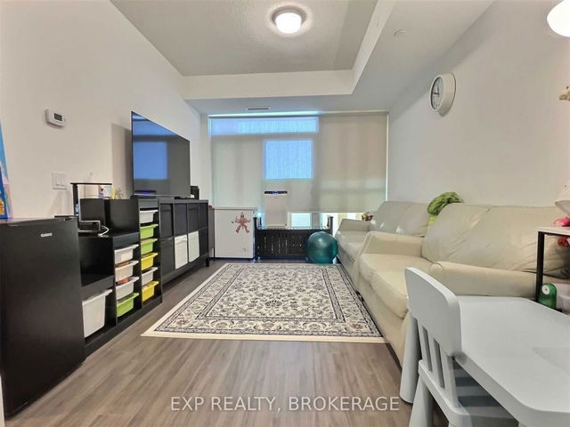 421 - 681 Yonge Street