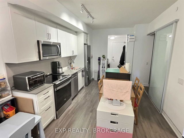 421 - 681 Yonge Street