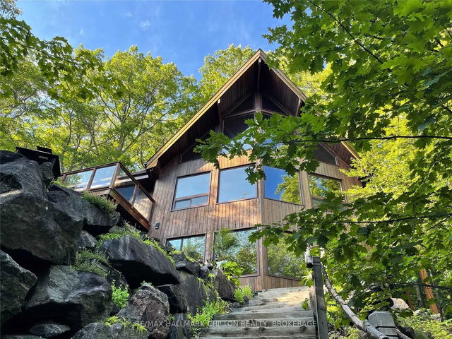 10 Pine Hill