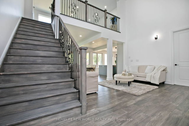 62 Simcoe Road