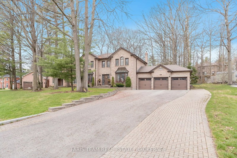 14 Alana Dr, Springwater, L9X 0S2 | Image 2