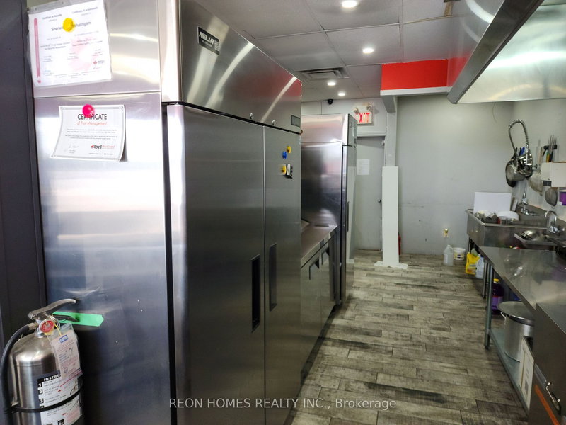 247 West St N, Orillia, L3V 5C9 | Image 3