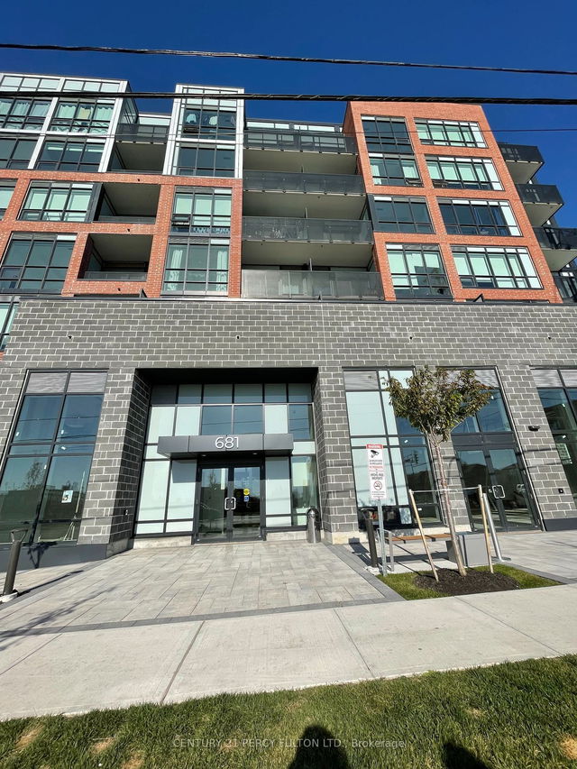 PH16 - 681 Yonge Street
