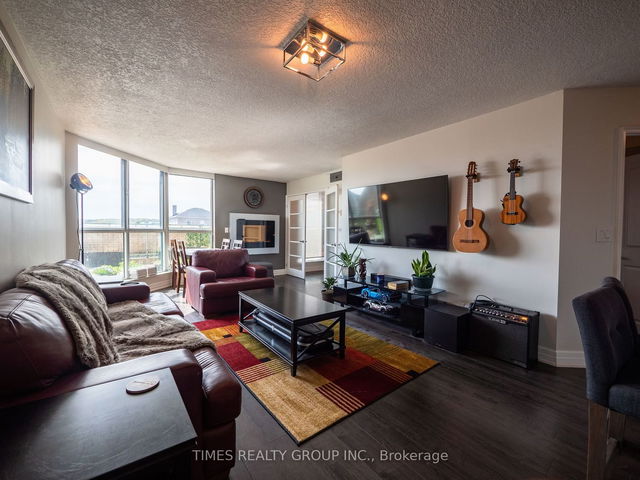 303 - 140 Dunlop Street